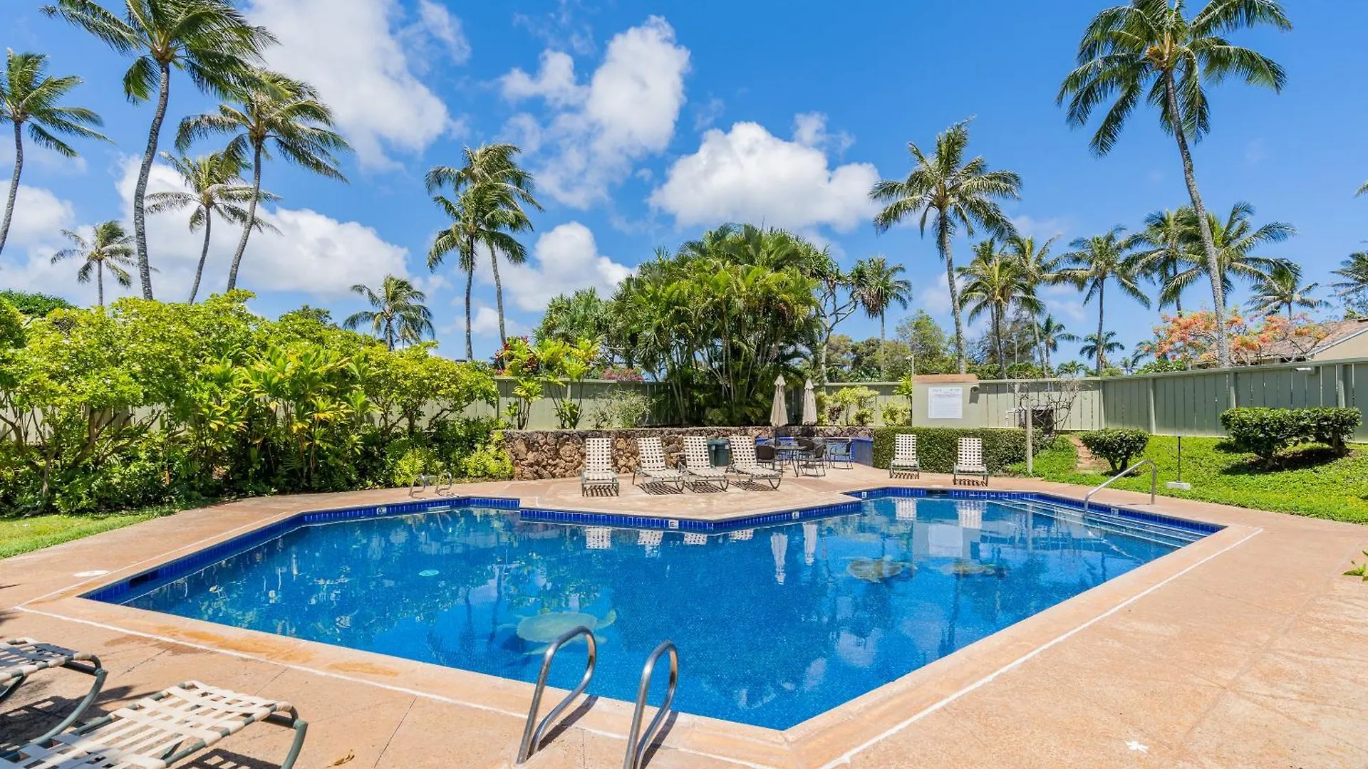 Plumeria Tree Hale - Golf Course View - Sleeps 4 Kahuku Apartment